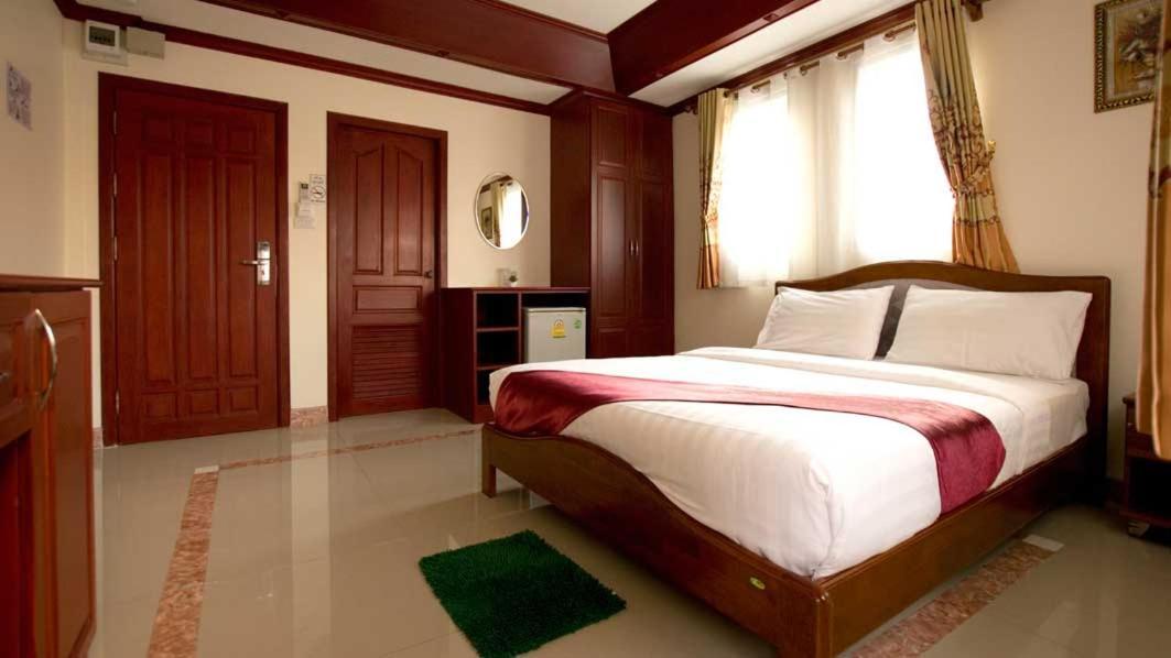 Bluebird Inn Pattaya Eksteriør bilde