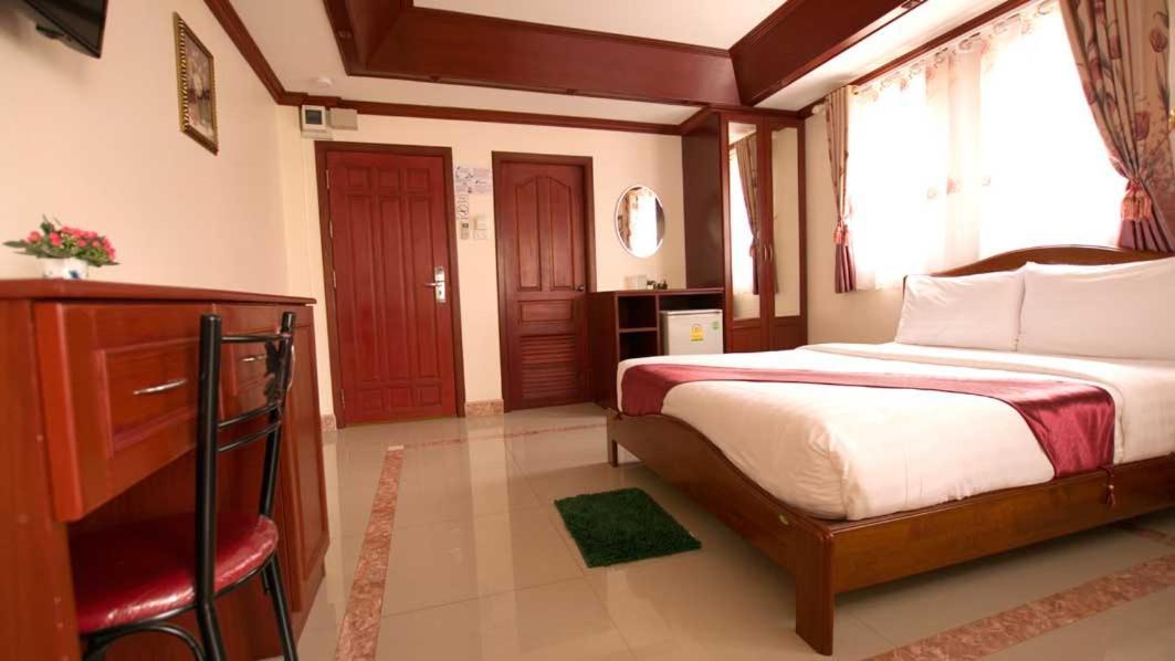 Bluebird Inn Pattaya Eksteriør bilde