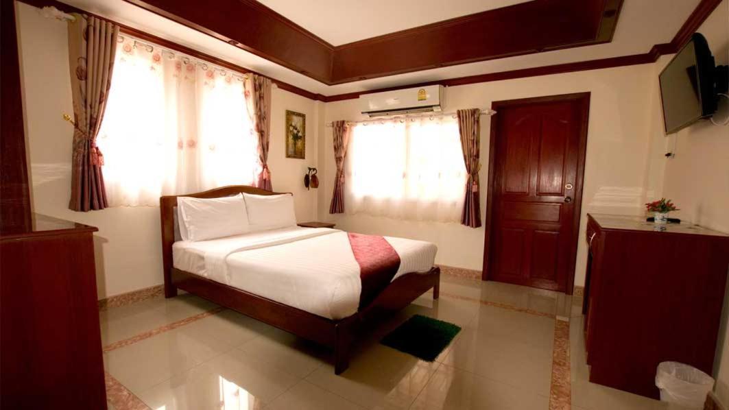 Bluebird Inn Pattaya Eksteriør bilde