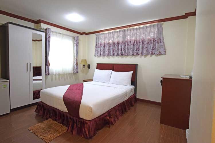 Bluebird Inn Pattaya Eksteriør bilde